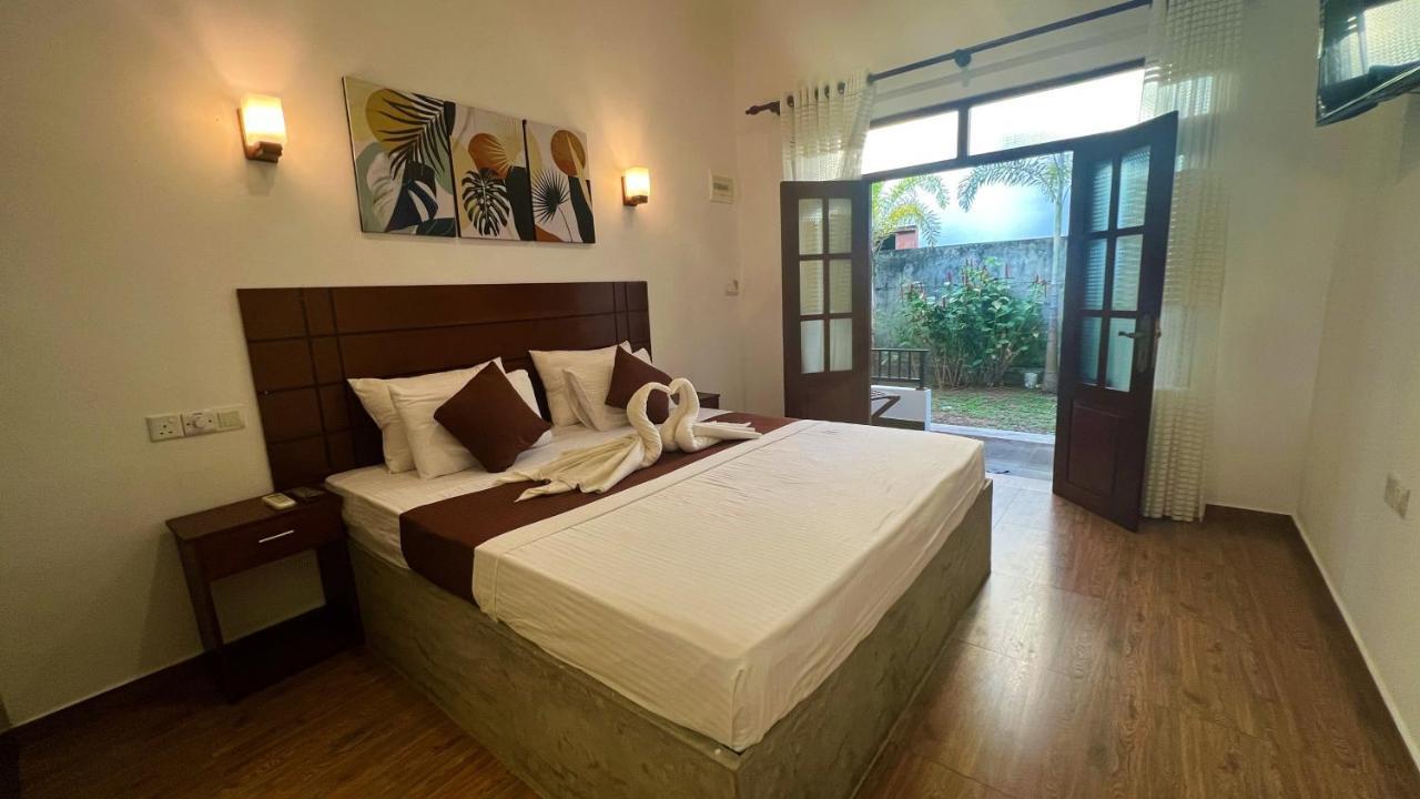 Sea Pink Residence Bentota Exterior photo