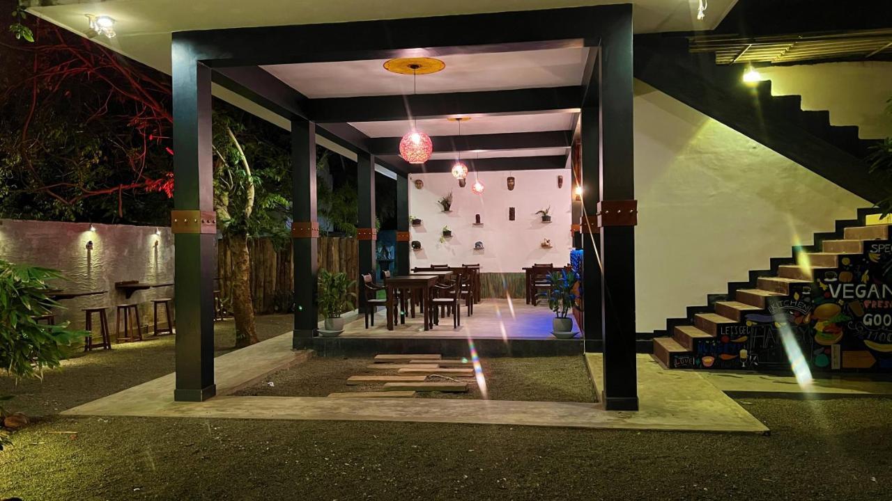 Sea Pink Residence Bentota Exterior photo